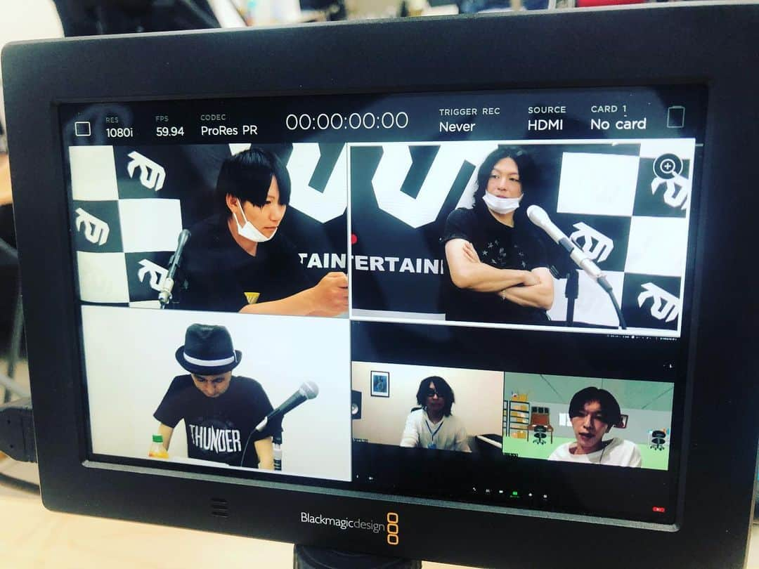 YOMIさんのインスタグラム写真 - (YOMIInstagram)「本日20時からニコ生　WACHA★WACHAですー。 観てね！ #ニコ生 #takenobreak」5月14日 19時47分 - nightmare.yomi