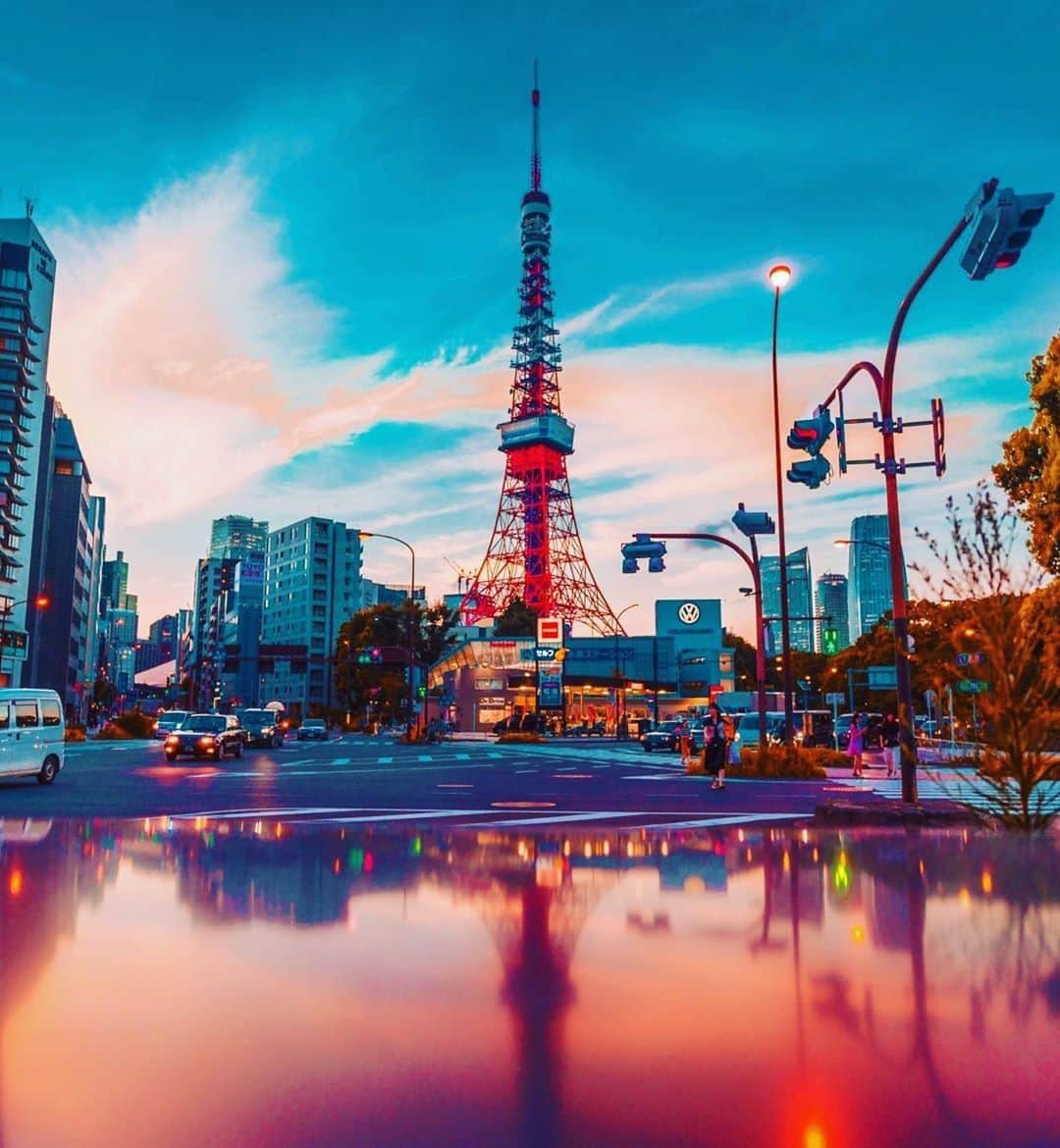 ザ プリンス パークタワー東京さんのインスタグラム写真 ザ プリンス パークタワー東京instagram 街のアイコン 東京タワー もみなさんがまた東京にくる日を心待ちにしています Our City S Icon Tokyo Tower Standing Over Empty Streets Looks Forward To The