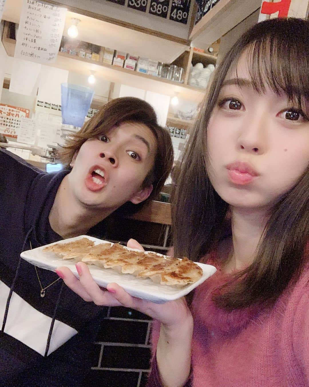 みき みーやんさんのインスタグラム写真 - (みき みーやんInstagram)「早く二人で外食したいなぁ🥺 . 私が食べたいもの…♡ 🍣🍜🥩🥞w . #メンズファッションコーデ#メンズヘア#大阪デート#デートコーデ#デート#梅田美容院#大阪グルメ#ミディアムヘア#彼氏#カップルコーデ#大阪グルメ#梅田美容室#カップル写真#梅田グルメ#ミディアムボブ#大阪ディナー#ミディアムヘア#カップルフォト#カップル#年下彼氏#ミディアムレイヤー#大阪ディナー#カレカノ#カップルグラム#ミディアムヘア透明感カラー#暗めカラー」5月14日 21時04分 - mi_yan0101