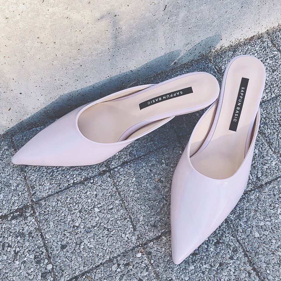 aya onoのインスタグラム：「#sappun pronaミュールサンダル  color:Lavender heel:5cm @sappun_japan  #sappun#shoestagram#fashionshoes#shoesstyle#trend#koreashoes#sappunstagram#snap#ootd#selfie#korea#style#dailylook#fashion#sappun_made#shoes#티디#패피#pr」