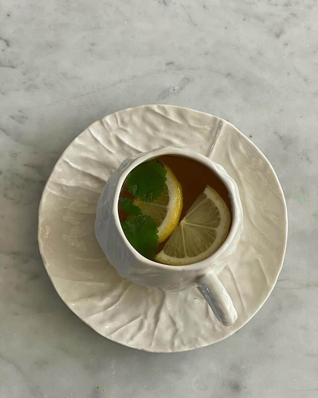 Mathilde Goehlerのインスタグラム：「🍋 tea」