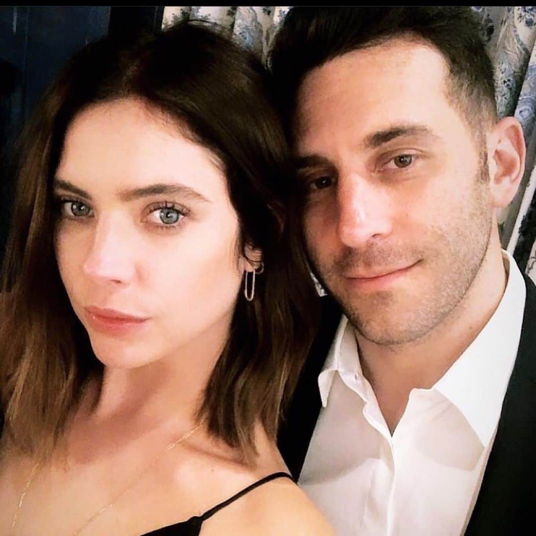 アシュレイ・ベンソンのインスタグラム：「Happy birthday to my best friend. My brother. You’ve been by my side since the night we bonded over dominos. So lucky to have you in my life. I love you to the moon @remi.franklin」