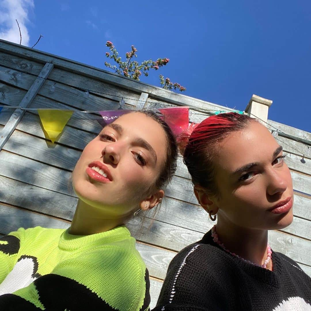 デュア・リパさんのインスタグラム写真 - (デュア・リパInstagram)「🎂 RINA 19!!! 🎂」5月15日 7時50分 - dualipa