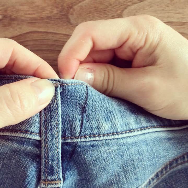 Muua777さんのインスタグラム写真 Muua777instagram デニムのウエストを手縫いで簡単に 誰にでも直せる方法を動画に撮りました 海外の方がピンタレストにやり方を載せていて 見たとき衝撃が走っちゃいましたー わたしはuniqloの柔らかいデニム
