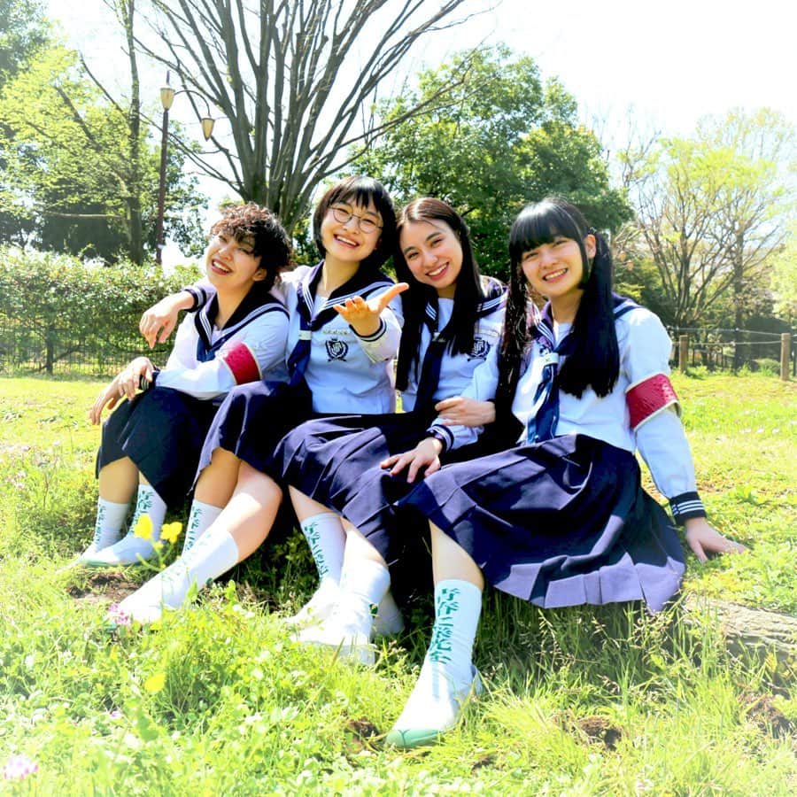 SUZUKAさんのインスタグラム写真 - (SUZUKAInstagram)「カルピス的「わたし扁平足。」に続く爽やかさ〜いい写真〜いい顔してる〜ケセラセラ〜」5月15日 0時10分 - suzuka_leaders