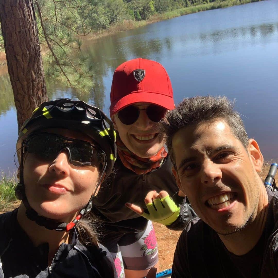 ポリーナ・ラヒモワさんのインスタグラム写真 - (ポリーナ・ラヒモワInstagram)「🚴🏼‍♀️🚴🏻‍♂️🚴🏻Discovering Bauru  Loch Ness monster lake with bikes! Thanks buddies 🥰😚That was really cool! Fabulous!🤪#sportall #bike #fabulous #thanksyou #qualitytime #polinarahimova #sesi #baurucity #everydaylovemore #brasil🇧🇷」5月15日 1時18分 - polina_rahimova