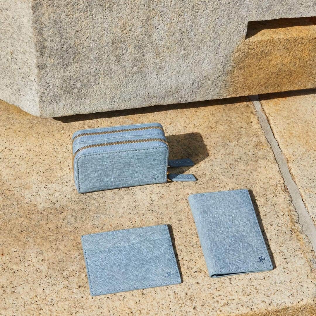 ウォントのインスタグラム：「Bi-fold, cardholder or zip-around—how will you stay organized?  #wantlesessentiels #leatherwallets #leathergoods #bifoldwallet #cardholder #zipperwallet」