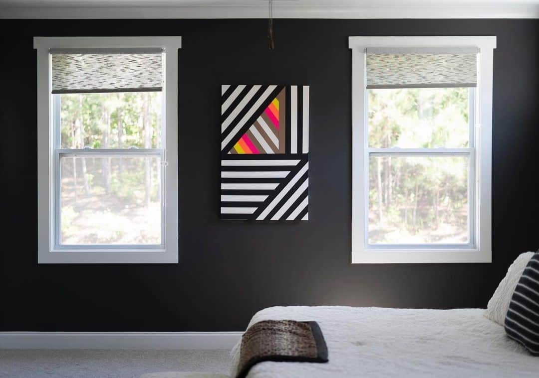 Angie Keiserのインスタグラム：「I painted over that canvas 84683 times. Turns out it didn’t need paint in the first place. I just needed a little inspiration and a @drawbertson tape tutorial 🙌🏼 In other excellent news, Keith is 100% on board with ripping out the carpet, so now I just need someone to decide what it should be replaced with because: too many options 😳」