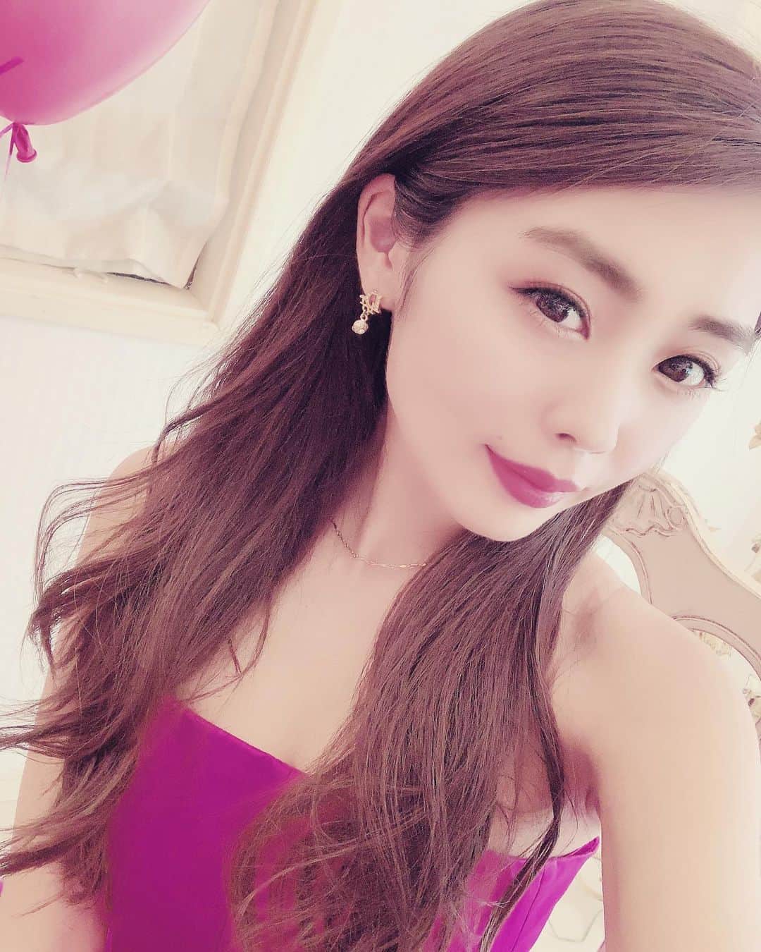 青海のインスタグラム：「早く寝ないととわかっていてもなかなか寝れないんだよなぁ。。 #グラビア #グラドル #グラビアアイドル #costume #コスチューム #モデル #model #撮影 #gravure #Japan #japanese #japanesegirl  #水着 #Bikini #girl #コロナに負けるな #グラビアチャレンジ」