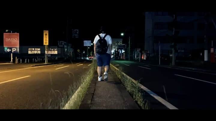 KENSHUのインスタグラム：「‪2020/5/15 本日SNS上で初公開 ‬ ‪隠れてこそこそやって来たオンライン配信を初公開。昨年度は2億人ユーザーの世界1位のチームになりました。‬ シンガポールでのプレイ、そしてオンラインを通し名前を変えてやった楽曲制作。楽しみにしてて下さい。 ‪3x 代表　KENSHU‬  本日‪夜21時　 Special DJ mix Show start.‬ PM21:00 (japan time)  視聴は下記より ‪http://bigo.tv/xxkenshuxx‬ #bigolive #djlive #livestream」