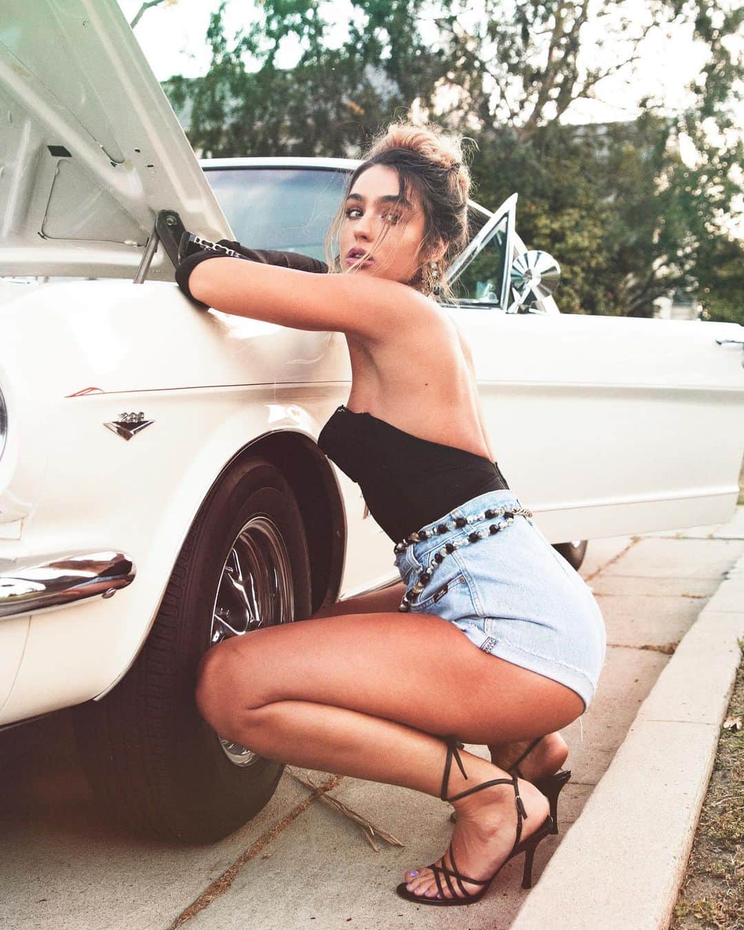 Sommer Rayさんのインスタグラム写真 - (Sommer RayInstagram)「anyone got any jumper cables?」5月15日 3時54分 - sommerray