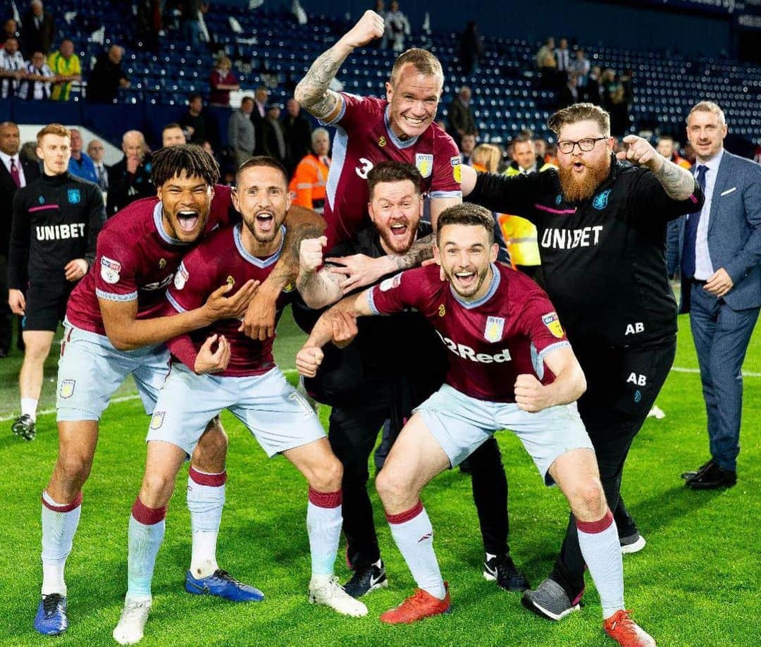 タイローン・ミングスさんのインスタグラム写真 - (タイローン・ミングスInstagram)「1 year ago today, booking our place at Wembley, what a night. @jedsteer unreal & @tammyabraham1 @conor_hourihane @milejedinak15 @jackgrealish with the penalty heroics 💜💙」5月15日 5時43分 - tyronemings