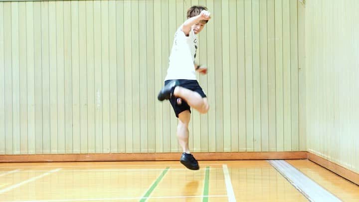 石田太志のインスタグラム：「Footbag video. #footbag #taishiishida #soccer #follow #worldchampion #performance #performer #instagramer #hackysack #video #training #hackysack」