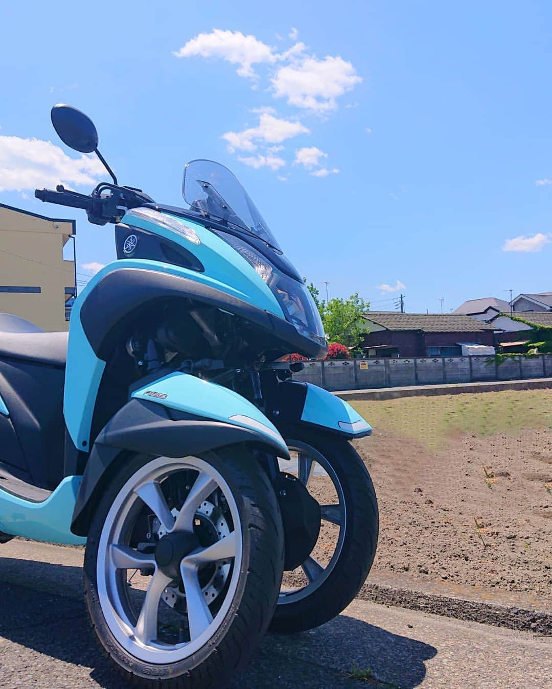 小野木里奈さんのインスタグラム写真 小野木里奈instagram 世界にたったの1台 ゆるキャン とヤマハバイクとのコラボスクーター トリシティ125cc 志摩リンちゃん仕様 淡い水色がとってもかわいい 試乗の記事はもう少ししたら バイクのニュース