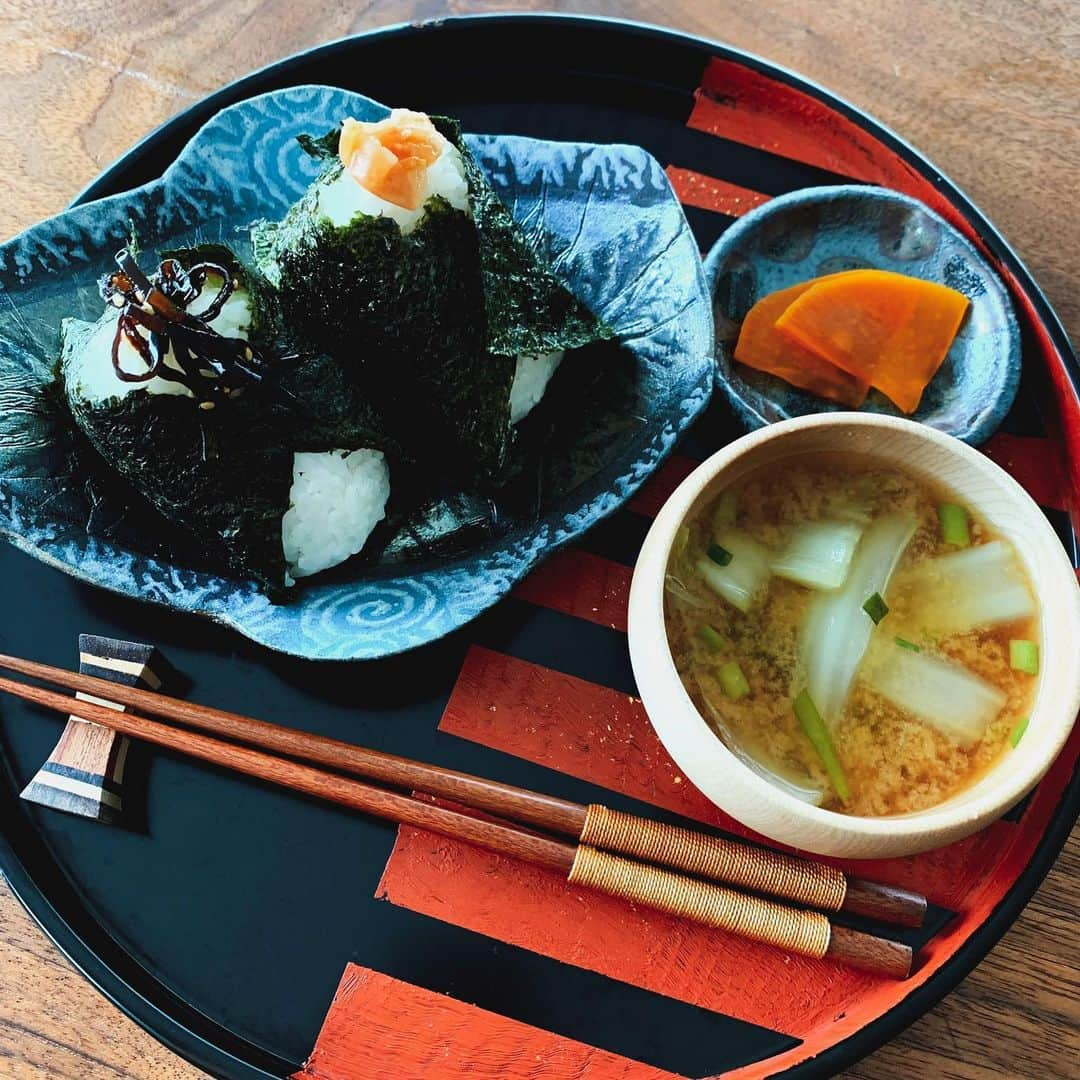 GENKINGの釜飯さんのインスタグラム写真 - (GENKINGの釜飯Instagram)「今朝はおにぎり🍙 #genkingkitchen  #おうちごはん」5月15日 9時05分 - genkingkitchen