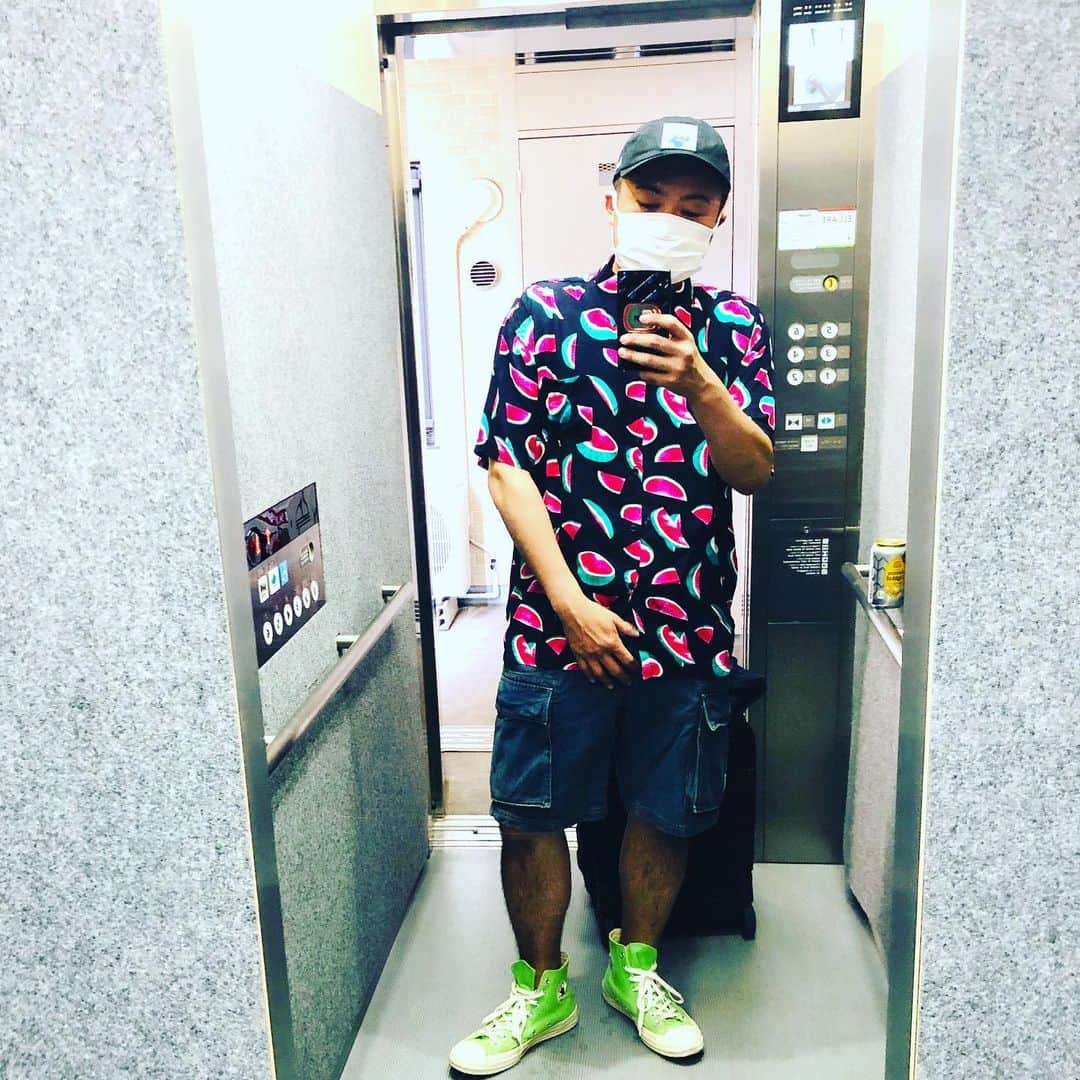 サイプレス上野さんのインスタグラム写真 サイプレス上野instagram 今からこんな格好してたら夏には溶けるな 5月15日 10時07分 Resort Lover