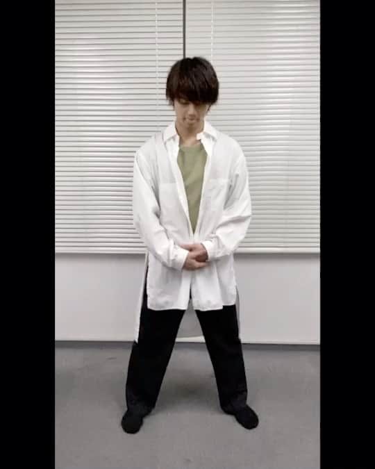M!LKオフィシャルInstagramのインスタグラム：「＜M!LK体操🤸‍♀️ ～適度にいい運動～＞ 今日もM!LKと一緒に、おうちの中で安全に適度な運動をしましょう🏠 みなさんも毎日この時間に曲を準備してくださいね🔔 まずはイントロダクション🎵  #MILK #MILK体操 #サラブレッド御曹司CITYBOY #StayHomeEbidan #おうちで推し事」