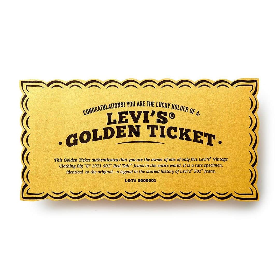 Levi's Japanさんのインスタグラム写真 - (Levi's JapanInstagram)「Levi’s® Vintage Clothing  Golden Ticket 501® Jeans  リーバイス® ビンテージ クロージングは、ジーンズの誕生日である5月20日に、『レッドタブで遊ぶ！1971年モデル501®』を世界限定501本発売します。  レッドタブは年代によって仕様が変更されてきました。1971年には、レッドタブに入っている「LEVI’S」の文字が「Levi’s®」という小文字表記へと、徐々に移行していった年です。その後、それぞれ変更前を「ビックE」、変更後を「スモールe」という愛称で親しまれるほど、大きな転換期となりました。1971年に生産された501®は、唯一スモールeとビックEのレッドタブの両方が生産された特別なモデルとなりました。  今回、ジーンズの誕生日を祝し、レッドタブの仕様が「Levi’s®（スモールe）」に変更された1971年モデルの501®を、世界で501®本限定で復刻しました。さらに、501本のうち５本限定で、「LEVI’S（ビックE）」が含まれています。501本すべてのレッドタブ自体がくじになっており、購入して金箔をとらないとどちらに当たるかわからない仕様になった遊び心溢れる１本です。(オリジナルトートバッグがついて販売されます)  1971年501®は、リーバイス® ビンテージ クロージングで初めて復刻されるモデルで、 生地は、2017年に閉鎖されたアメリカ・コーンミルズ社ホワイトオーク工場のセルビッジデニムを使用。1966年モデルよりも少し細身で、ウエスト周りに丸みがあり、裾に向かってテーパードしたシルエットです。  どちらに当たっても世界限定501®本の1971年モデル501®をどうぞお楽しみください。発売開始は、2020年5月20日より、リーバイス公式オンラインストア、原宿フラッグシップストアのみでの限定本数販売となります。  販売価格66,000円（税込）  #LiveInLevis #Levis #levisvintageclothing #levis501 #リーバイス #ジーンズ #ジーンズコーデ #デニム #デニムコーデ」5月15日 11時29分 - levis_japan