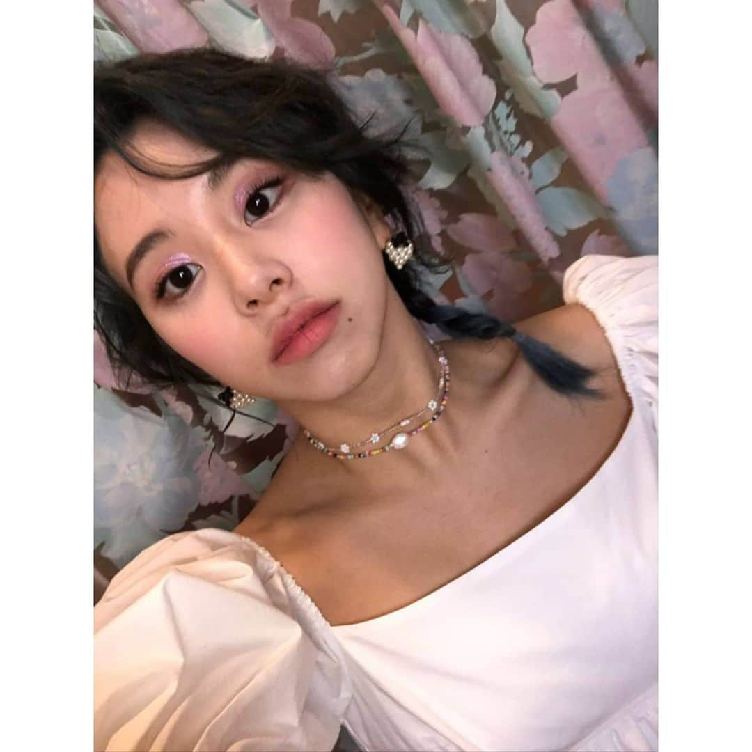 TWICEさんのインスタグラム写真 - (TWICEInstagram)「#MORE&MORE #그러니한번더 🤪🥶」5月15日 14時14分 - twicetagram