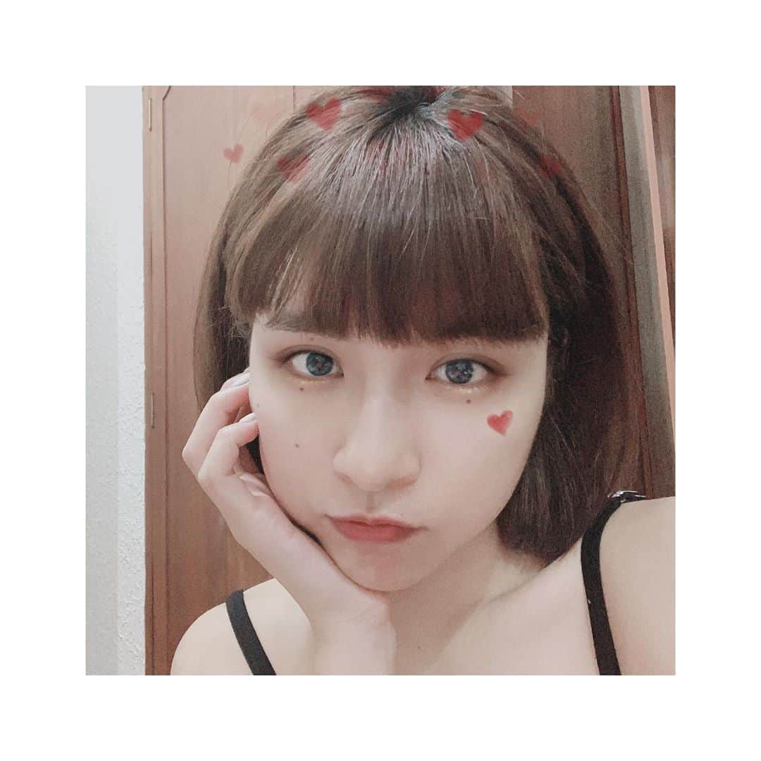 峮峮さんのインスタグラム写真 - (峮峮Instagram)「だれ～」5月15日 16時24分 - qun_04