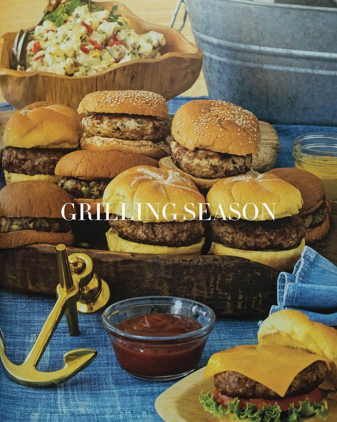 Polo Ralph Laurenさんのインスタグラム写真 - (Polo Ralph LaurenInstagram)「Whether you’re a fan of beef, turkey, or veggie burgers, we’ve got a recipe for each — from Ricky Lauren’s “The Hamptons: Food, Family, and History”.⁣ ⁣ Discover all the grilling recipes and more at #RLatHome, via the link in bio.⁣ ⁣ #PoloRalphLauren」5月16日 3時25分 - poloralphlauren