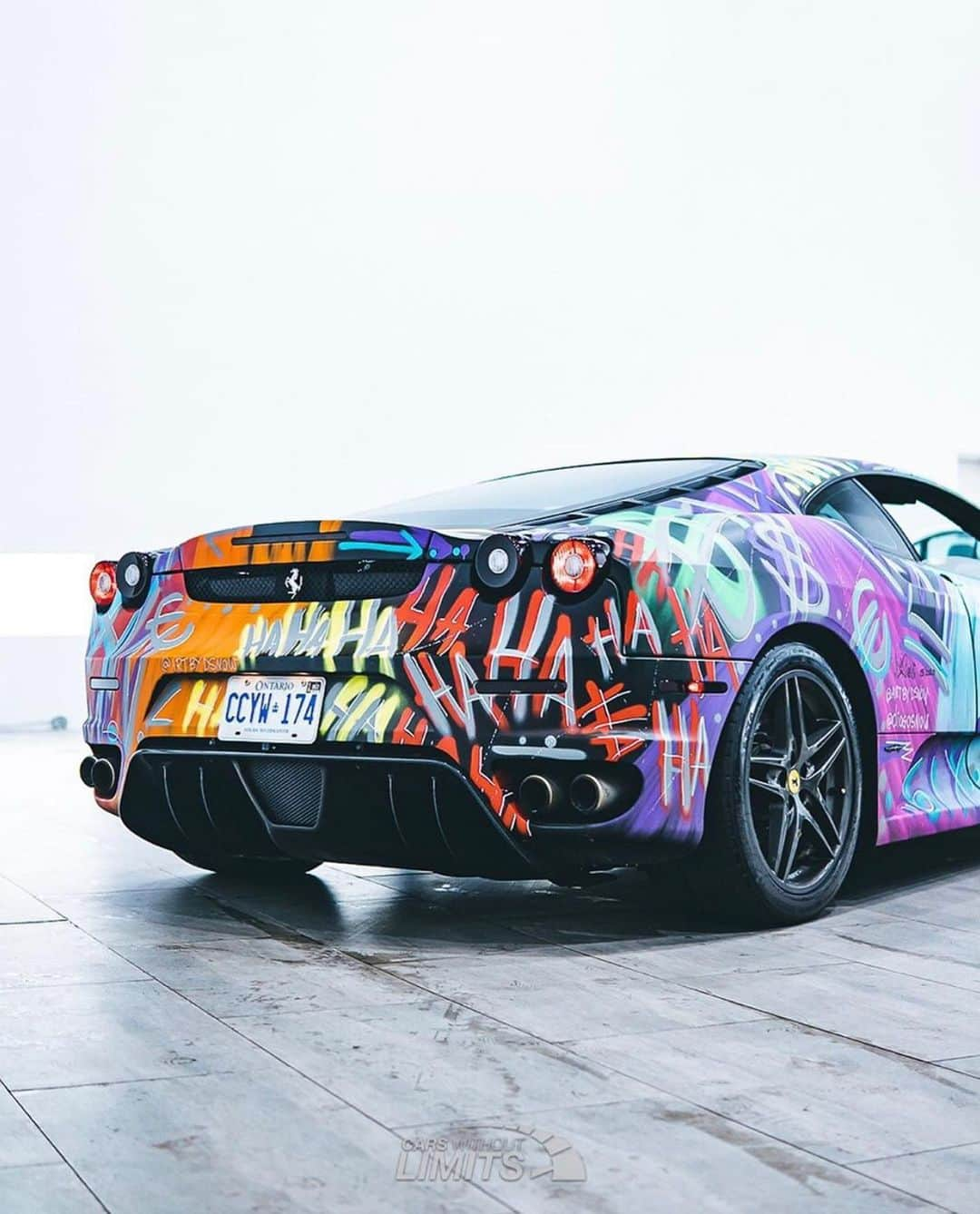 CarsWithoutLimitsさんのインスタグラム写真 - (CarsWithoutLimitsInstagram)「Taking creativity to the next level 🦄 Owner @amirsoura  Artist @diogosnow / @artbydsnow  Photo @maxparkesphoto  #carswithoutlimits #ferrari #f430」5月16日 2時25分 - carswithoutlimits