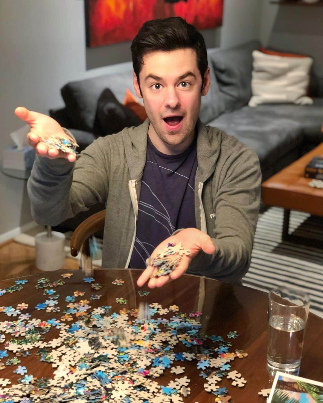 ブレンダン・ロビンソンさんのインスタグラム写真 - (ブレンダン・ロビンソンInstagram)「Not to brag... but @hpugz and I have really upped our #puzzle game during this Stay-At-Home time 🙌🏻🧩😎 . . . #couples #fun #funtogether #togetherathome #puzzle #game #goals #together」5月16日 2時31分 - brendanrobinson