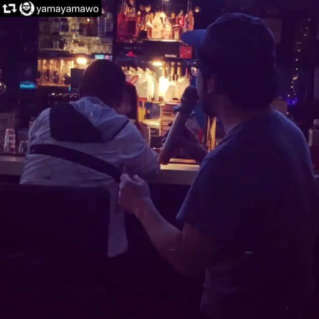 山嵜廣和のインスタグラム：「オレの好きな動画。いつかの香港の夜。  #repost @yamayamawo ・・・ Best singer」