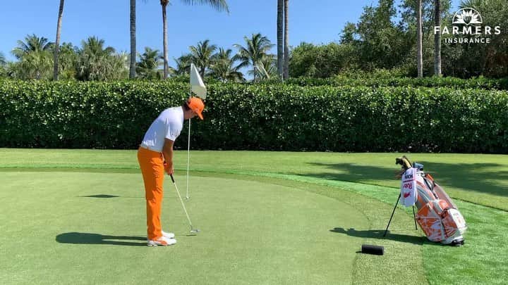 リッキー・ファウラーのインスタグラム：「No live crowds, no problem... @wearefarmers is celebrating every birdie and eagle made with donations to @offtheirplate as part of a $1 million pledge. @taylormadegolf #DrivingRelief this Sunday 2pm ET live on NBC」