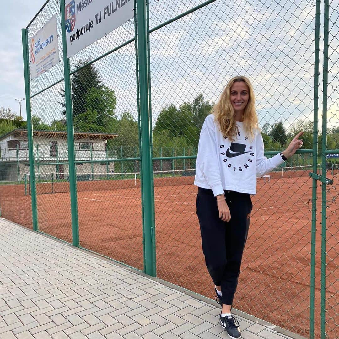 PetraKvitovaさんのインスタグラム写真 - (PetraKvitovaInstagram)「Back at the place where it all started. These courts always remind me that anything is possible ❤️ #fulnek」5月16日 2時57分 - petra.kvitova