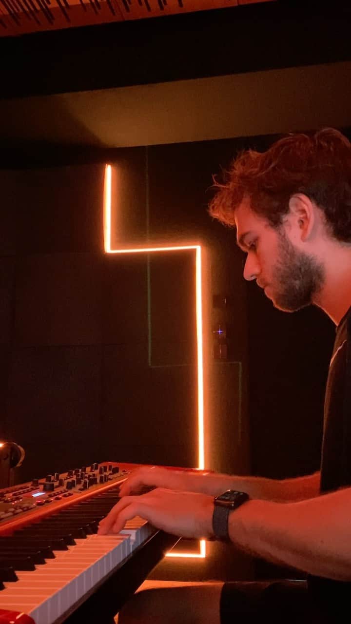 ゼッドのインスタグラム：「some of you may recognize the beginning. Started writing this piece years ago and turned it into my intro for a while. Just now finished writing the second half... now it’s time to start producing it. :) I’m wrote this wanting to be EDM but strongly influenced by classical music.  When the song comes out u can go back to this video and see how it started :). PS: true colors came out 5 years ago so HAPPY BDAY TRUE COLORS 🤍」