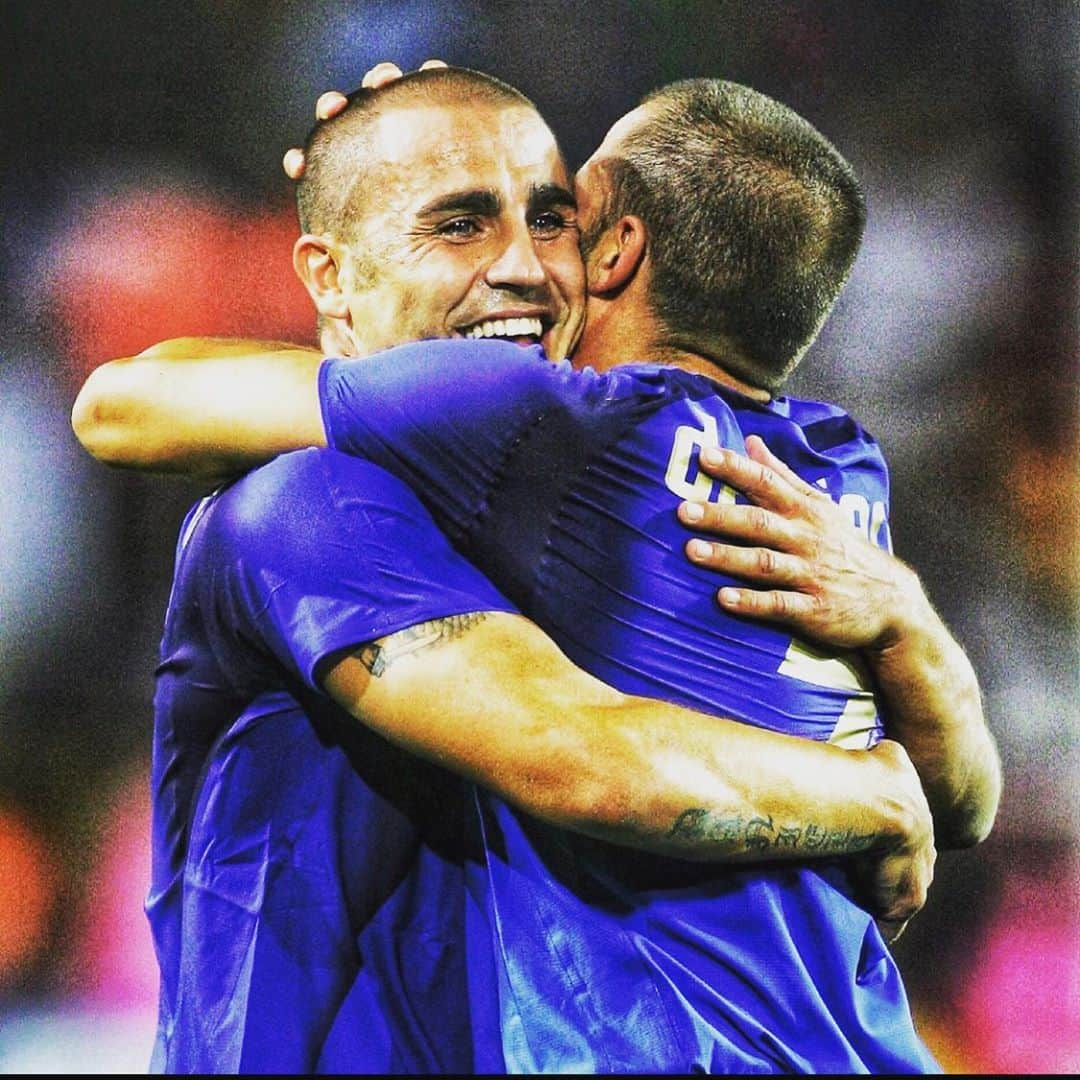 ファビオ・カンナヴァーロさんのインスタグラム写真 - (ファビオ・カンナヴァーロInstagram)「Buon compleanno @azzurri #110 e lode💪🏻💪🏻💪🏻💪🏻🇮🇹🇮🇹🇮🇹🇮🇹orgoglioso di aver fatto parte della tua storia 🇮🇹🇮🇹🇮🇹🇮🇹」5月16日 3時06分 - fabiocannavaroofficial