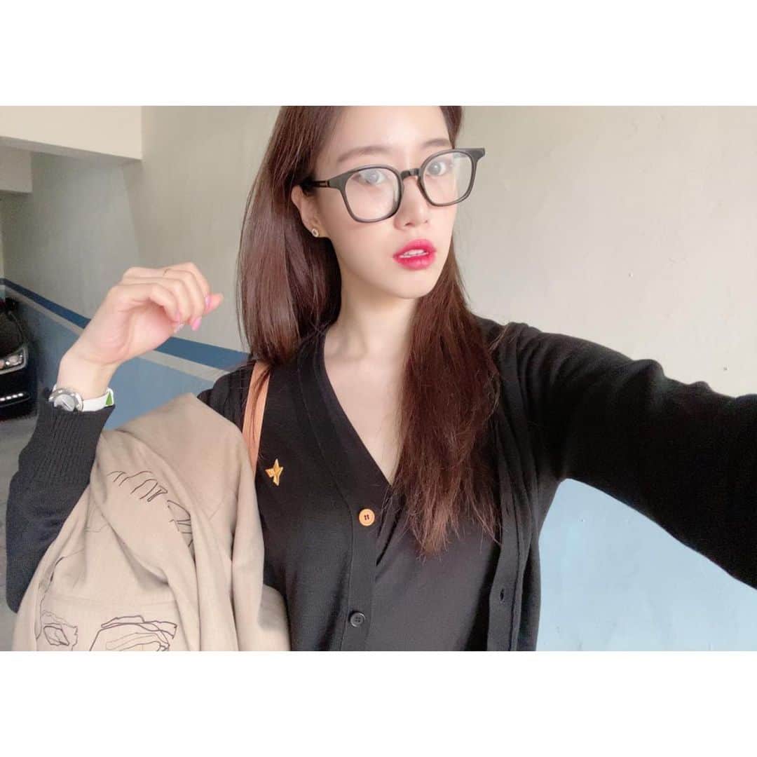 ハム・ウンジョンのインスタグラム：「‪Sweet Mate🧡‬ ‪もう本格的に夏ですね…！‬ ‪夏バテに気をつけてください！‬ ‪夏バテしないようにプレゼント🎁💞‬ ‪#Eunjung #Sweetmate #STAYHOME ‬」