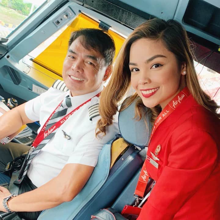 エアアジアのインスタグラム：「We at AirAsia believe that family is the most important element of life especially during this pandemic that we are facing.  In line with the @UnitedNations commemorating International Day of Families today, we are recognising some of our Allstars who work together to make your flying experience memorable.  We hope to see you all soon as we slowly begin our operations! 👨‍👩‍👧‍👦❤️ #InThisTogether #AirAsiaEducates」