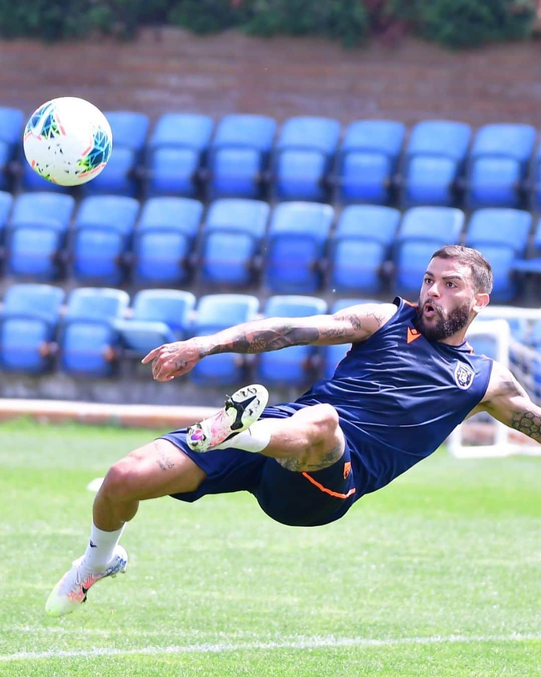 ジュニオール・カイサラさんのインスタグラム写真 - (ジュニオール・カイサラInstagram)「Obrigado Deus 🙏🏼 por mais uma semana concluída com sucesso. @ibfk2014 #hardwork #picoftheday #turkey🇹🇷 @ookankaradag 📸😘」5月15日 18時56分 - juniorcaicara