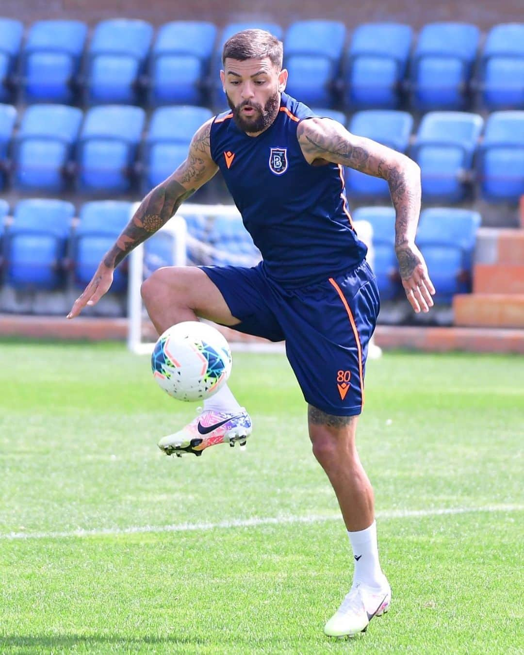 ジュニオール・カイサラさんのインスタグラム写真 - (ジュニオール・カイサラInstagram)「Obrigado Deus 🙏🏼 por mais uma semana concluída com sucesso. @ibfk2014 #hardwork #picoftheday #turkey🇹🇷 @ookankaradag 📸😘」5月15日 18時56分 - juniorcaicara