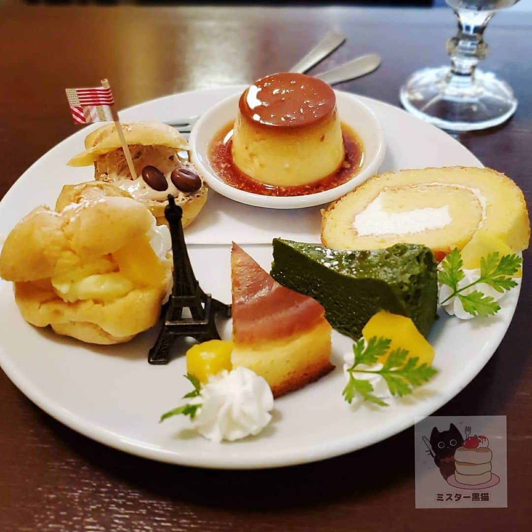 ミスター黒猫（黒猫仙人）のグルメインスタ