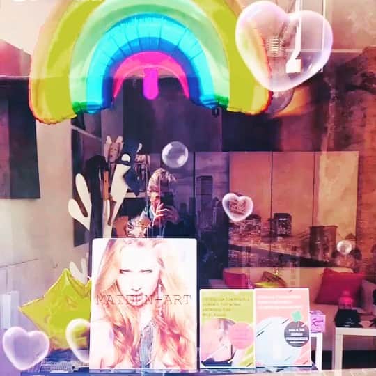 メイデンアートのインスタグラム：「Andrà Tutto Bene ♥️🙏 . We are ready to re-open our Physical Boutique on 18th of May 🌷💋 . See you soon!💪🤞 . . . . .  #Jewelry #instajewelry #jewelryforsale #musthave #style #handmadejewelry #Bracelet #Necklace #Gemstone #Beads #metal #accessories  #selfmade #design #earrings #handmade #jewelrygram #swag #new #bling #boutiques #instadaily #sterlingsilverjewelry #Silver #etsy #etsyhandmade #pendant #selfemployed #fashionjewelry #madeintaly」