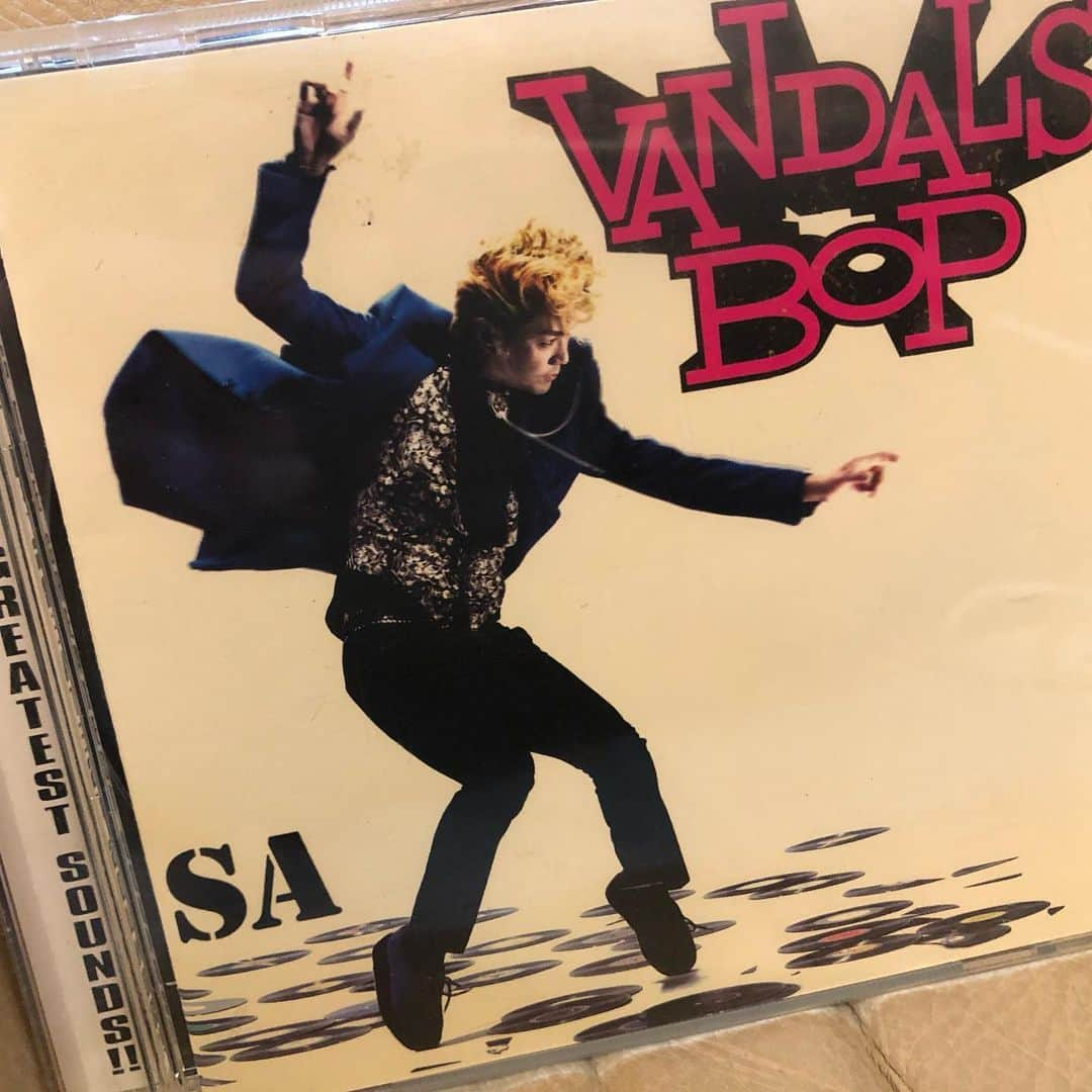 ヒロシさんのインスタグラム写真 - (ヒロシInstagram)「【俺が持っているCD⑥】  VANDALS BAP / SA  SAのCDはほとんど持ってるけど、これが最初に買ったCDだね。ギターにNAOKIさんがいるってだけで買ったけど、ガッツリハマったよね。」5月15日 19時55分 - hiroshidesu.official