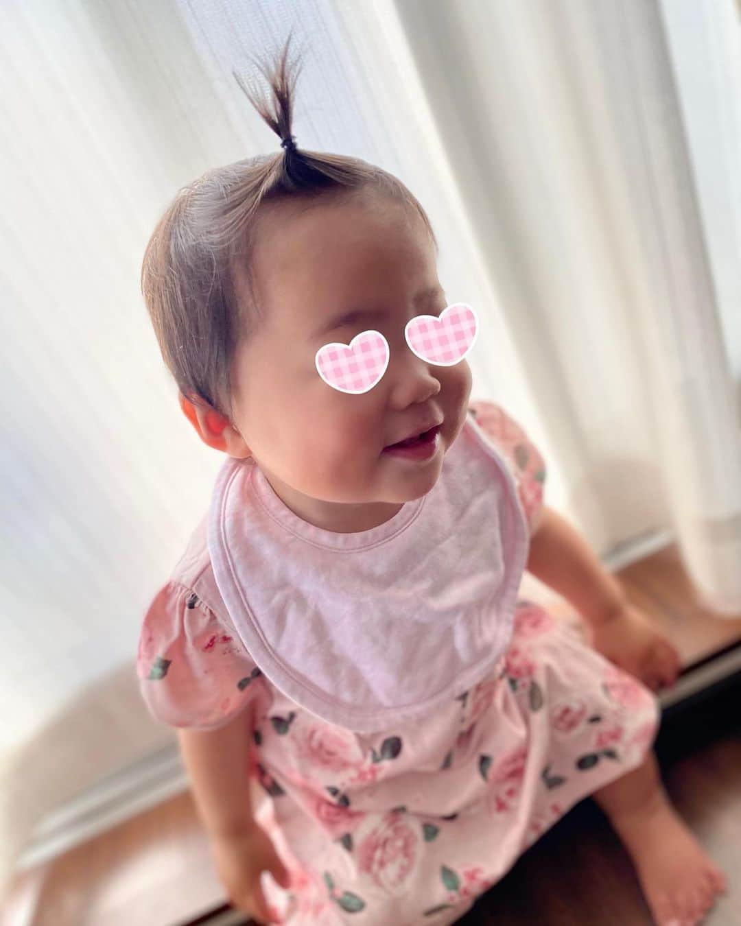 美夢ひまりさんのインスタグラム写真 美夢ひまりinstagram 暑いから前髪あげたよ 髪の毛ツインテールとかに出来る日が楽しみだなー 双子 女の子 1歳 ちょんまげ 二卵性双生児 二卵性双生児男女 双子ママ 3児ママ 双子育児 3人育児 2歳差3人育児 5月
