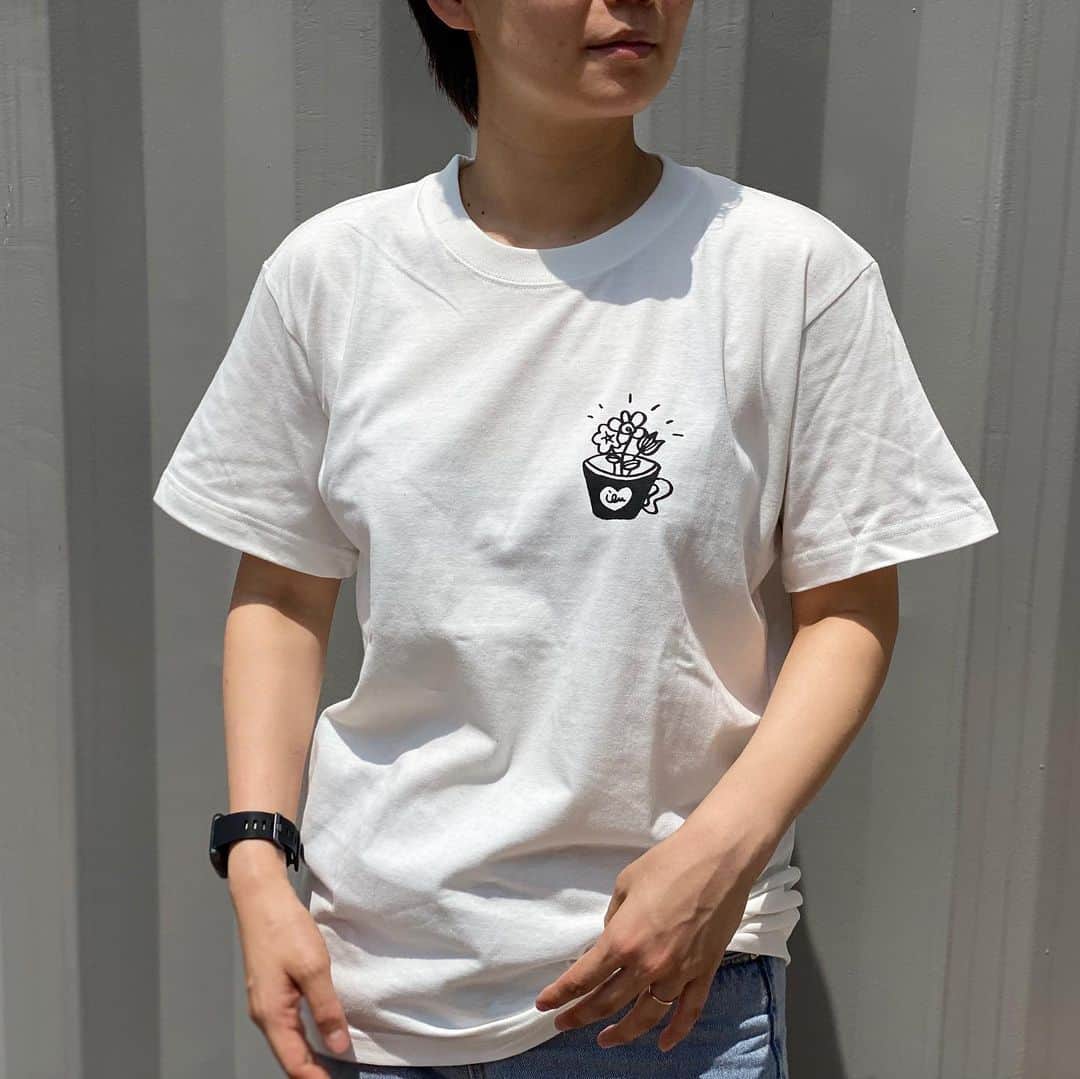 original brand 【ilu098】さんのインスタグラム写真 - (original brand 【ilu098】Instagram)「coming tomorrow あの人気なデザインから早速！ この夏にぴったりな半袖tシャツ登場です。 ・PICKED FLOWER FOR YOU TEE ¥4,080- オフホワイト ピンクベージュ / S M L XL 5月16日(土曜)19時~販売開始 #ilu098 #okinawajapan #沖縄 #花のある暮らし #おきなわ #普天間」5月15日 20時56分 - ilu098