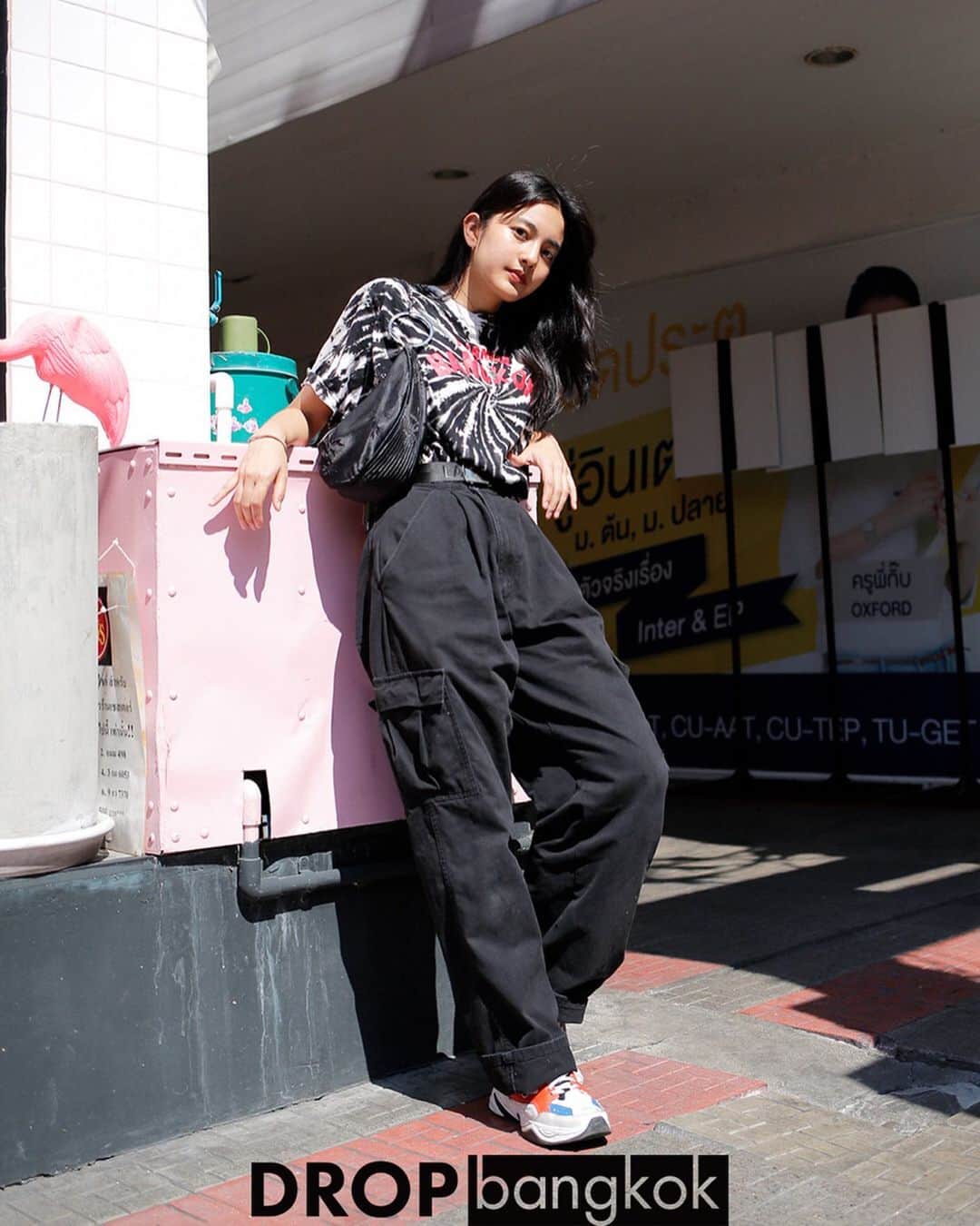 Droptokyoさんのインスタグラム写真 - (DroptokyoInstagram)「BANGKOK STREET STYLE #🇹🇭#bangkok #streetstyle#droptokyo#bangkok#thailand#streetscene#streetfashion#streetwear#streetculture#fashion#bangkokfashion#portrait#snap #แฟชั่น#ตะครุบ#การถ่ายภาพ#ポートレート#タイ#バンコク Photography: @abeasamidesu」5月15日 21時04分 - drop_tokyo