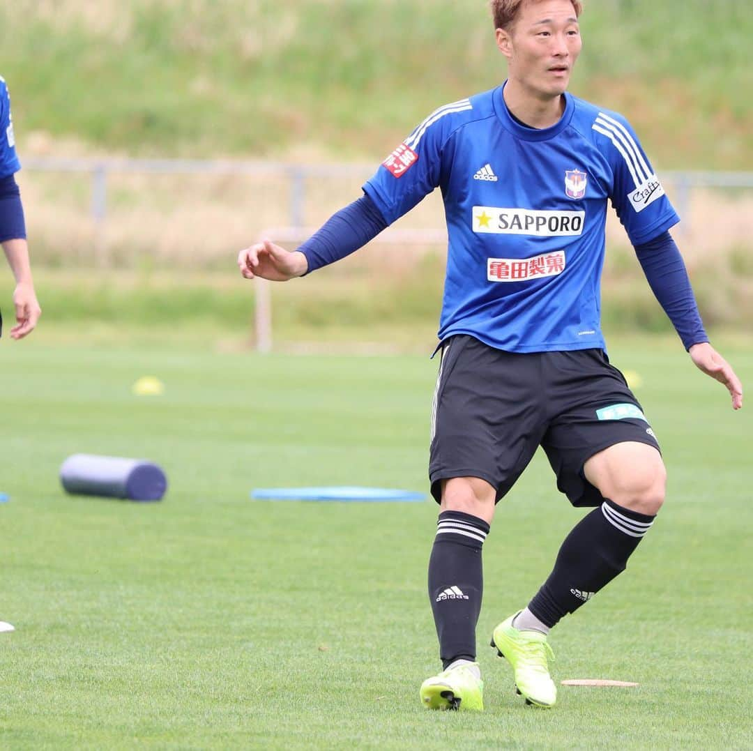 田上大地さんのインスタグラム写真 - (田上大地Instagram)「GET GOAL⚽️🔥 #アルビレックス新潟 #albirex #albirexniigata #niigata #j2 #j2league #アイシテルニイガタ #50」5月15日 21時28分 - t_daichi5