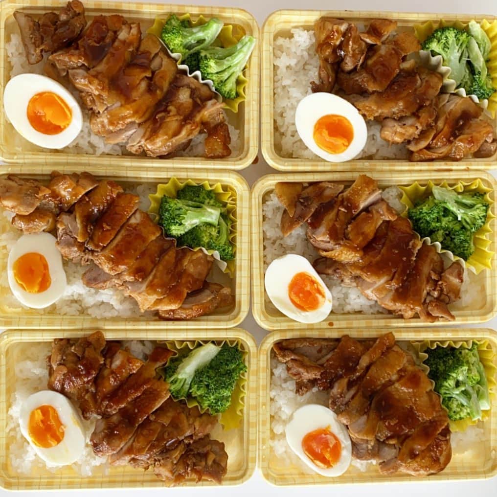 神谷ゆう子さんのインスタグラム写真 - (神谷ゆう子Instagram)「🍱🍱🍱 #自粛中の過ごし方  #お弁当づくり#お弁当 #とりの照り焼き弁当  #米は一つに一合 #お弁当の冷めたご飯が好き #ゆでたまご」5月15日 21時58分 - yuko_kamitani