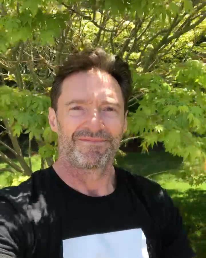ヒュー・ジャックマンのインスタグラム：「Surprise! @jennnp45」