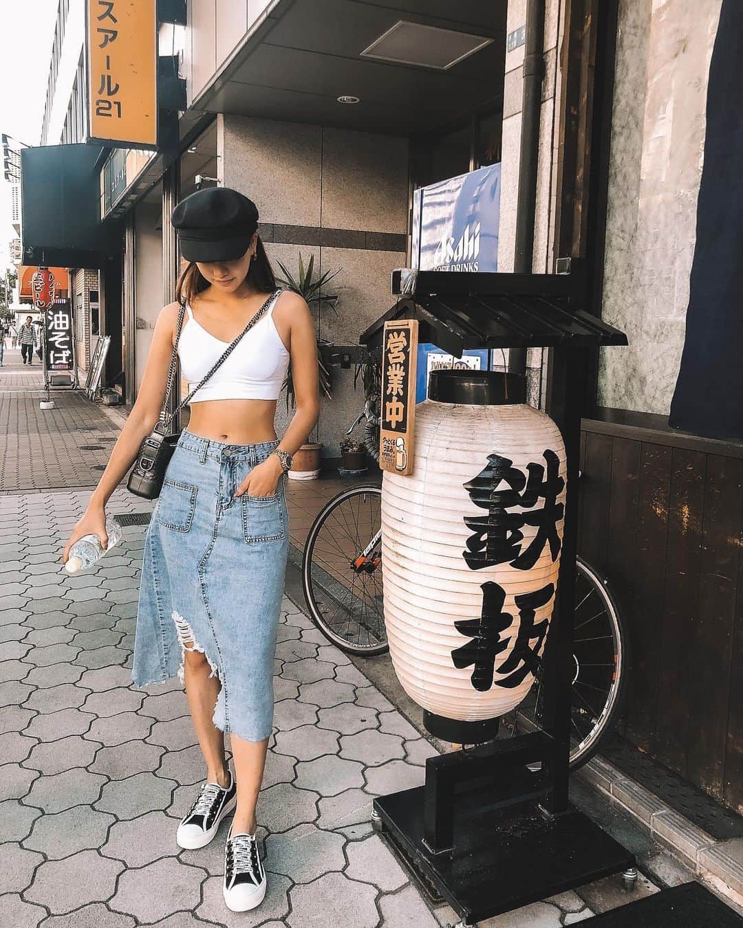 のインスタグラム：「夏が来る手前に5キロ太りましたーーー😇 体重計壊れたのかと思ったよw 夏天來之前我胖了五公斤耶～～～～還以為體重計壞掉😄 . . . #コロナのせい？ #痩せる #今年も裸みたいなカッコしたいから #ナゲットとアイス食べたけど #明日からまた頑張ろう」