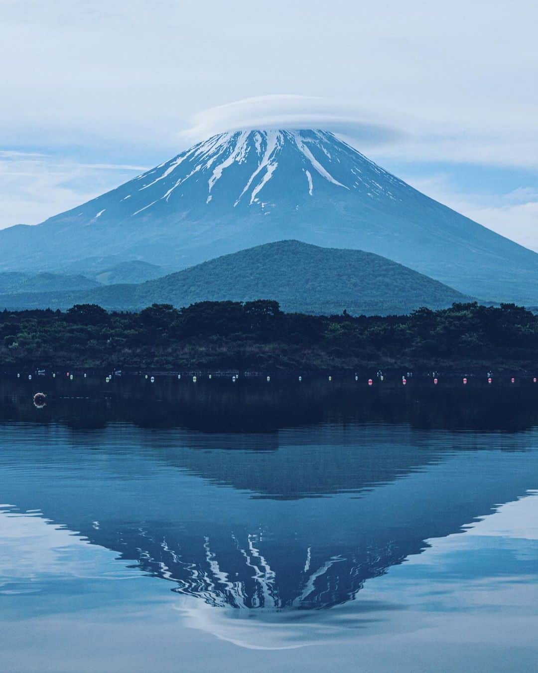 Yuma Yamashitaのインスタグラム：「#hellofrom Mt.Fuji 🗻🎩 #inspirationcultmag」