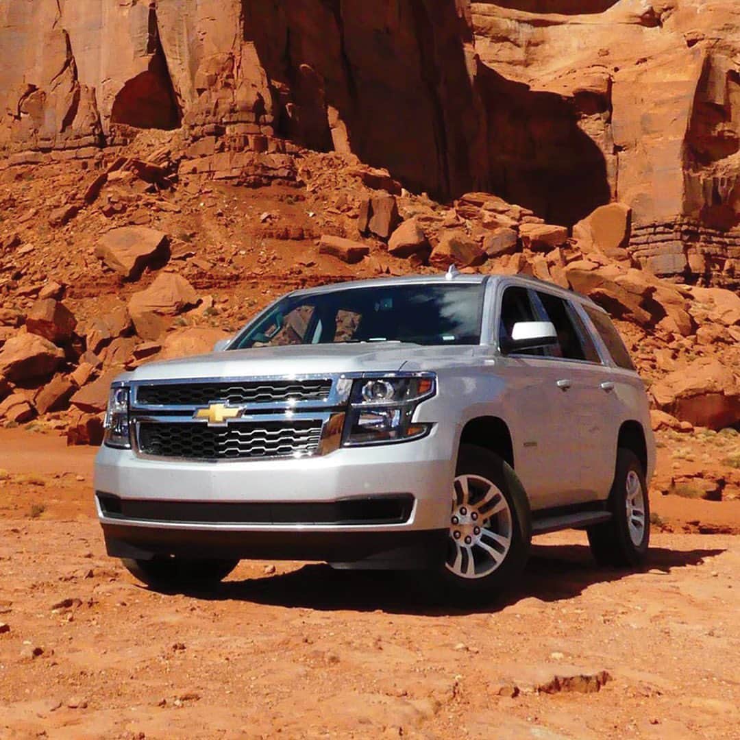 シボレーのインスタグラム：「Check out our Story to see some drivers who know that #ChevyLove is at the center of every #ChevyTahoe adventure.」