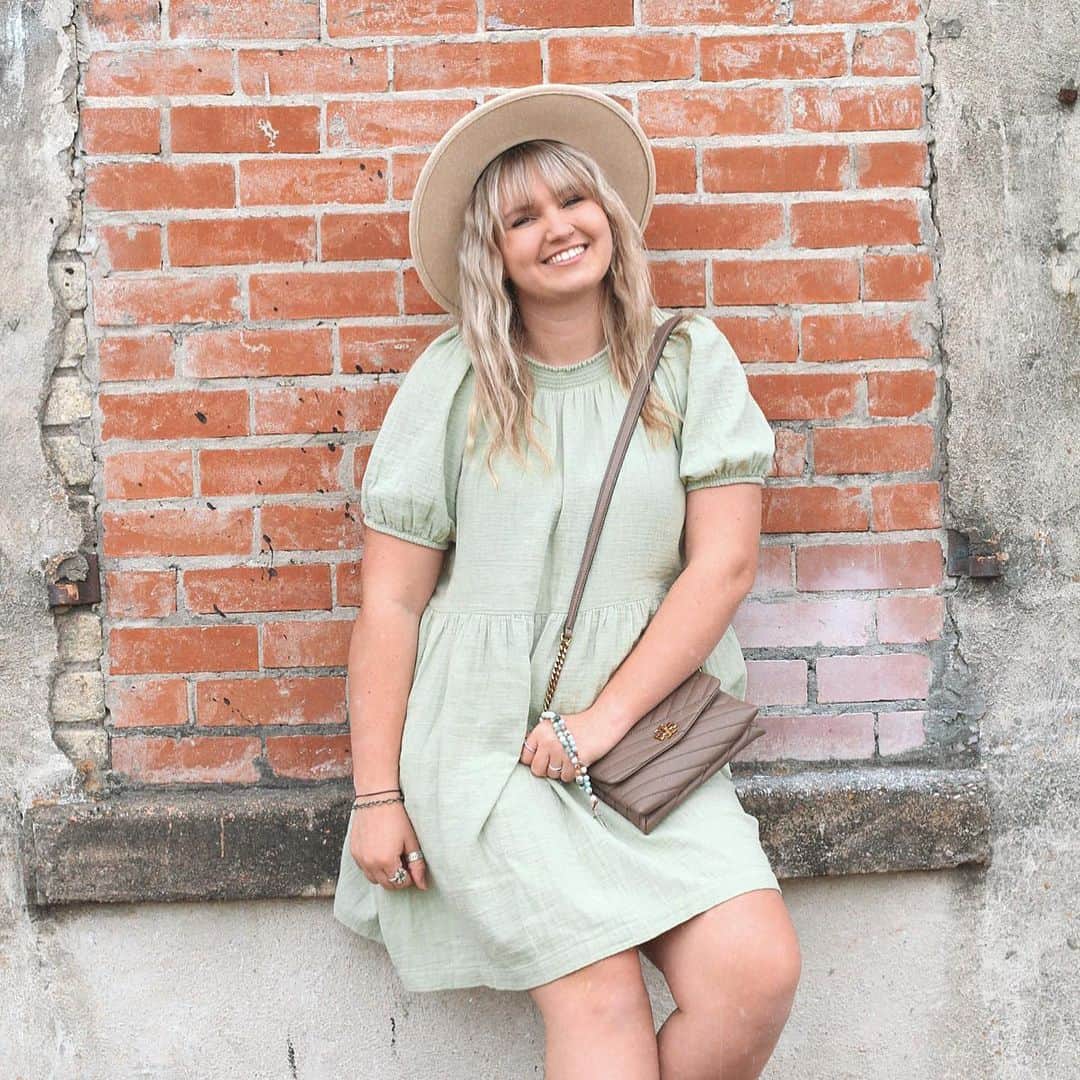 Target Styleのインスタグラム：「Sick of sweatpants? Link in bio for dresses that are just as comfy. 👀 #UniversalThread 📷: @marissagavender」