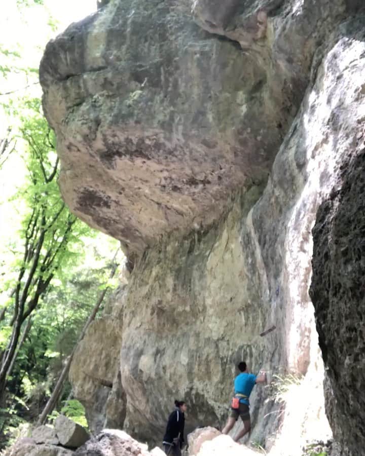 ヤン・ホイヤーのインスタグラム：「“Masters of the Universe” 8c  Nice change of pace to enjoy a few days outside in may. Usually this month is reserved for comps and all the traveling that comes with it. @madrockclimbing  @mammut_swiss1862」